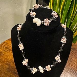 Shell Necklace and Bracelet set